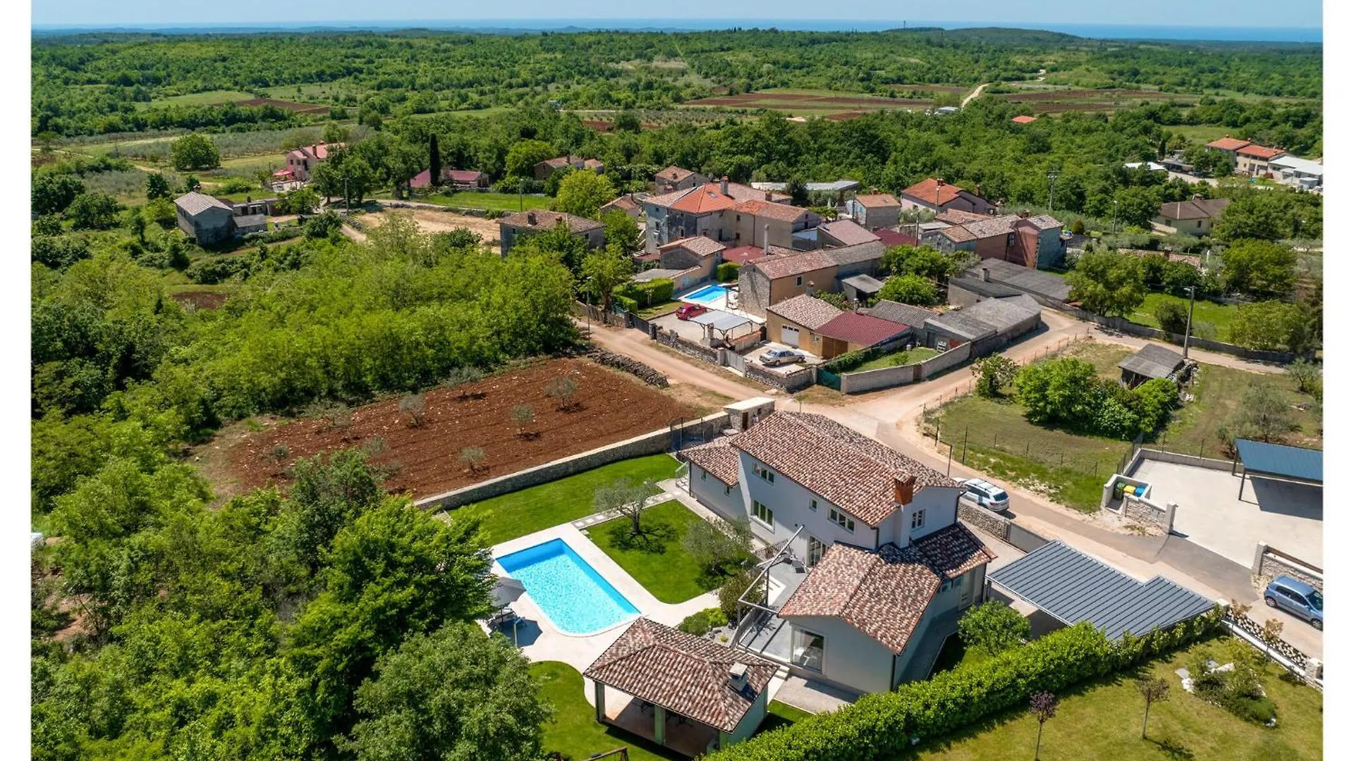 4 Bedroomamazing Home In Poreč
